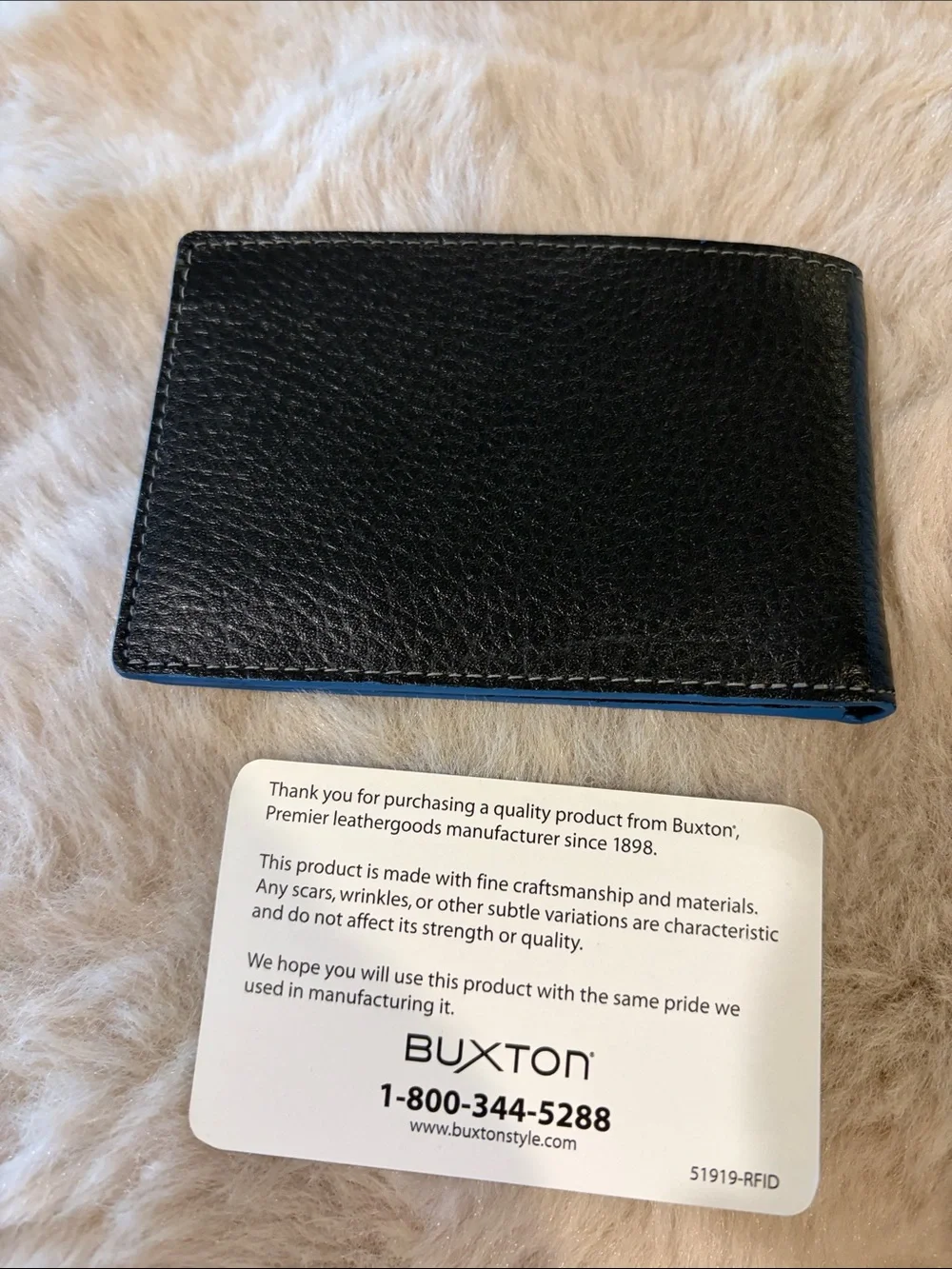 Buxton compact card